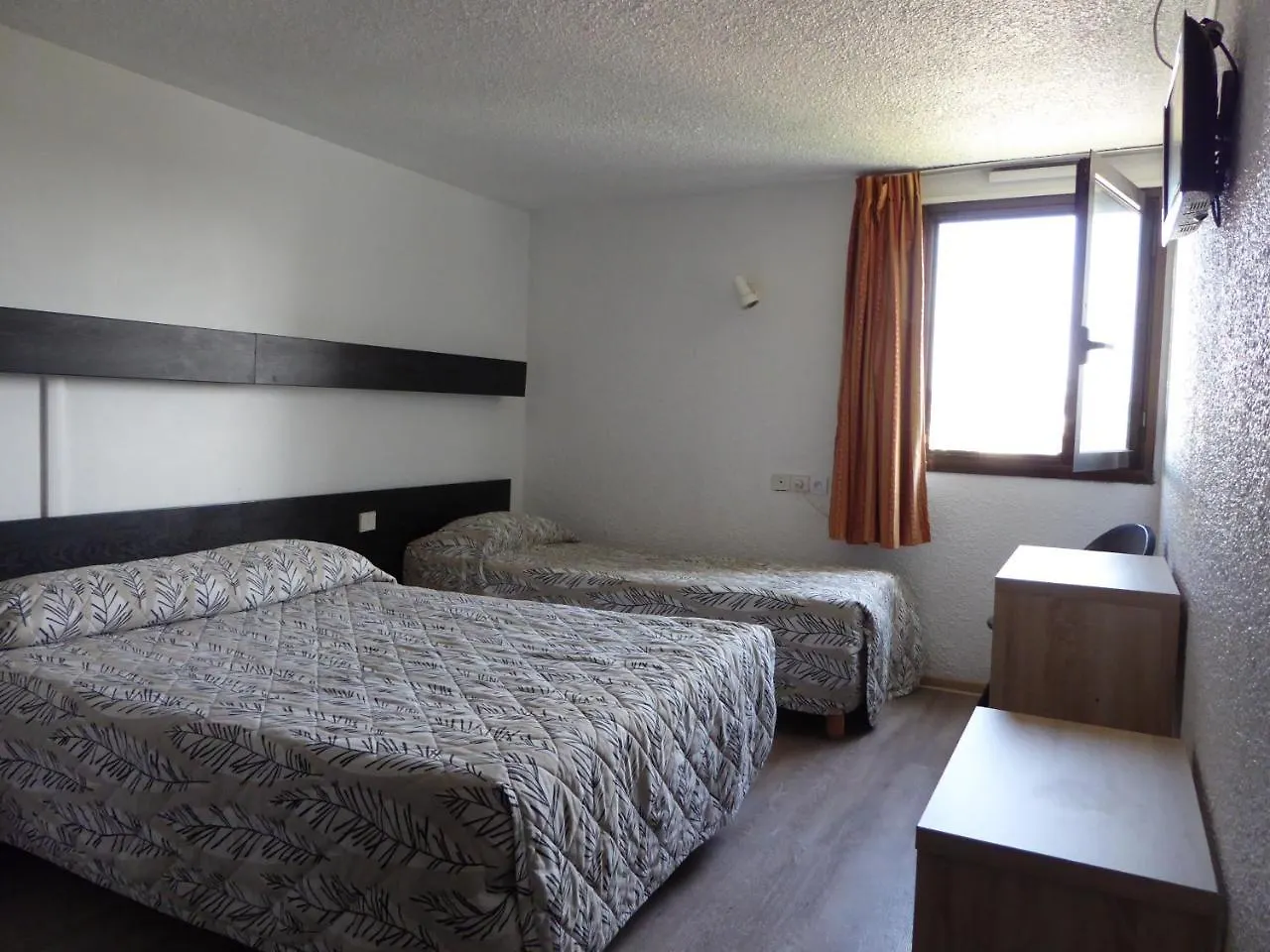 Hotel Les Tourrades Cannes 2*,  France